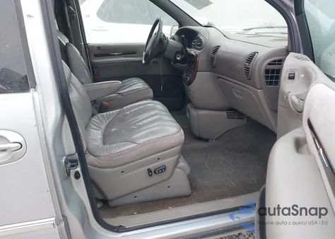 2000 Chrysler Town & Country Limited from USA, damaged, VIN 1C4GP64LXYB550923